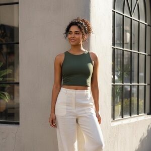 Calvin Klein High-Neck Green Sports Bra Medium